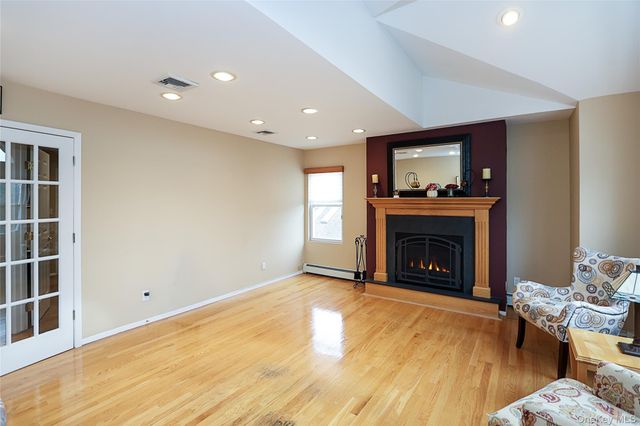 1817 Gardenia Avenue, North Merrick, NY 11566