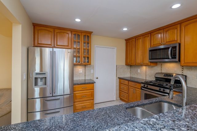 262 Abbey Dr, Franklin Twp., NJ 08873