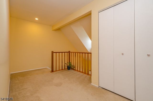 262 Abbey Dr, Franklin Twp., NJ 08873