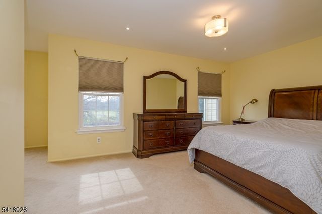 262 Abbey Dr, Franklin Twp., NJ 08873