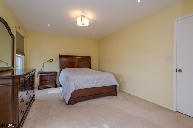 262 Abbey Dr, Franklin Twp., NJ 08873