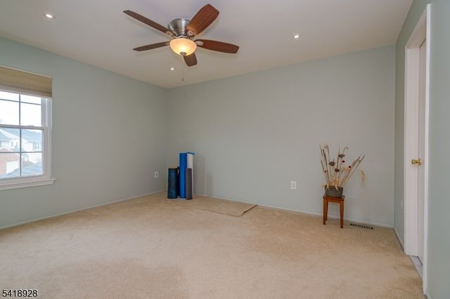 262 Abbey Dr, Franklin Twp., NJ 08873