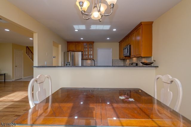 262 Abbey Dr, Franklin Twp., NJ 08873