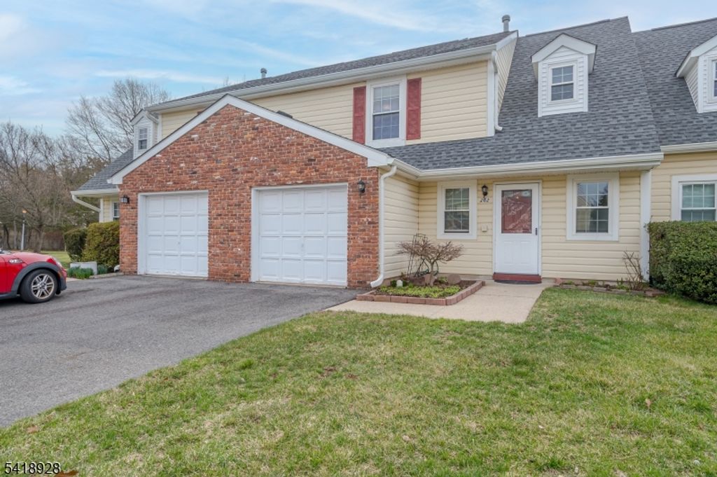 262 Abbey Dr, Franklin Twp., NJ 08873