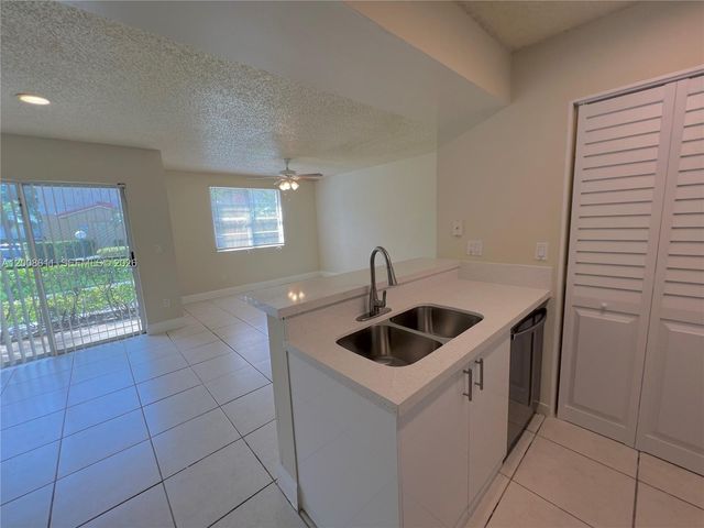 1253 SW 46th Ave 1603, Pompano Beach, FL 33069