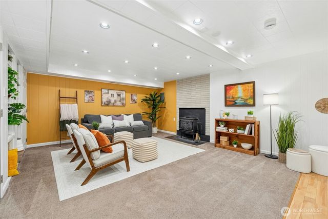 711 Eagle Cliff Rd NE, Bainbridge Island, WA 98110