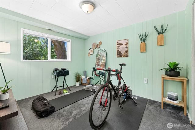 711 Eagle Cliff Rd NE, Bainbridge Island, WA 98110