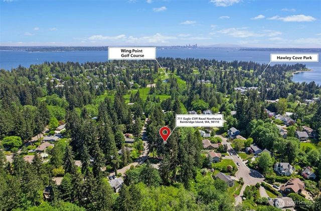 711 Eagle Cliff Rd NE, Bainbridge Island, WA 98110
