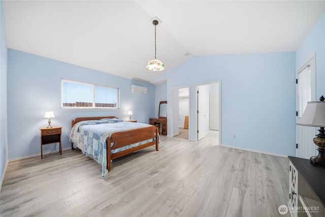 10417 NW 24th Avenue, Vancouver, WA 98685