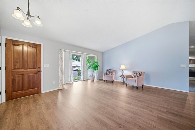 10417 NW 24th Avenue, Vancouver, WA 98685