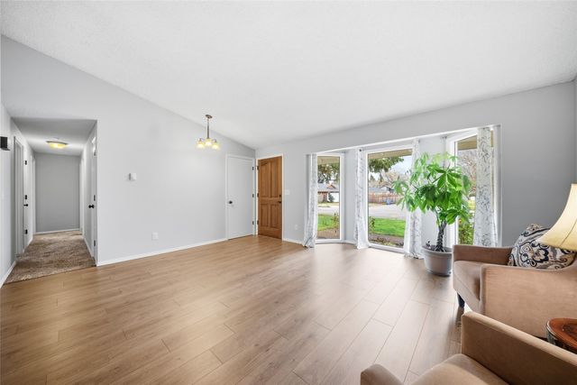 10417 NW 24th Avenue, Vancouver, WA 98685