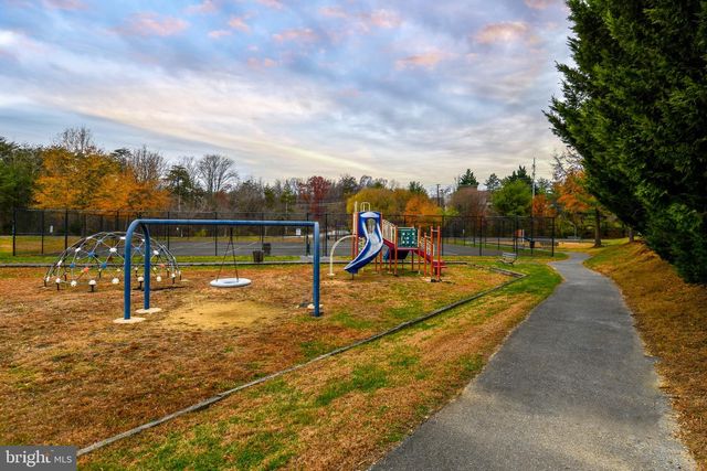 6101 W HIL MAR CIR, District Heights, MD 20747