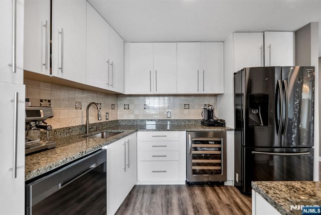 916 Hudson Park, Edgewater, NJ 07020