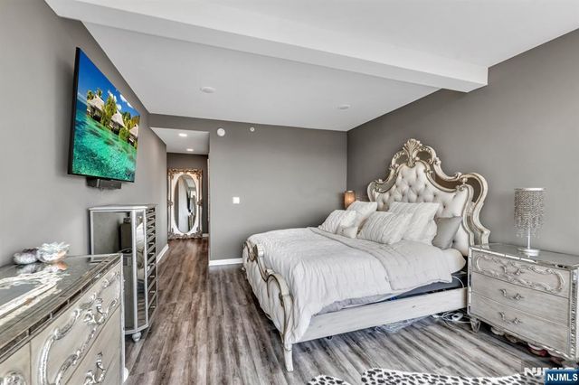 916 Hudson Park, Edgewater, NJ 07020