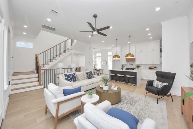 927 Fisher Street B, Houston, TX 77018