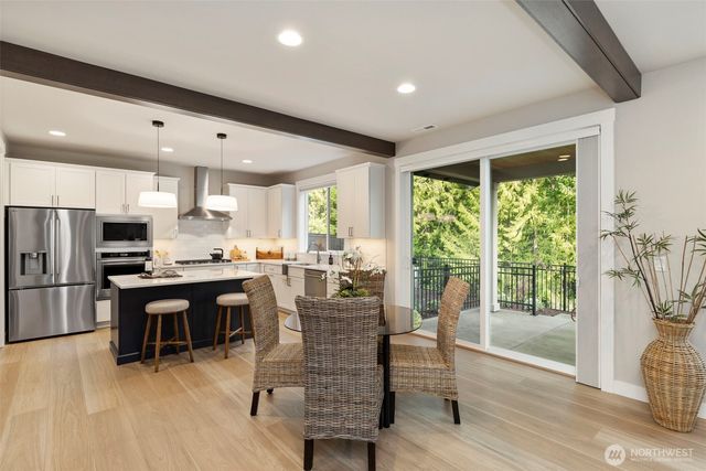 18585 Sawgrass Drive NE, Poulsbo, WA 98370