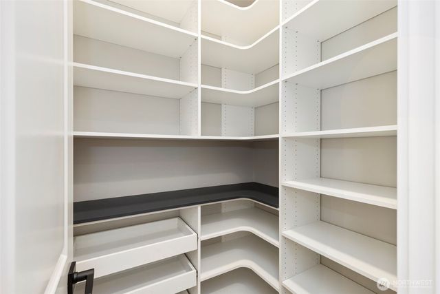 18585 Sawgrass Drive NE, Poulsbo, WA 98370