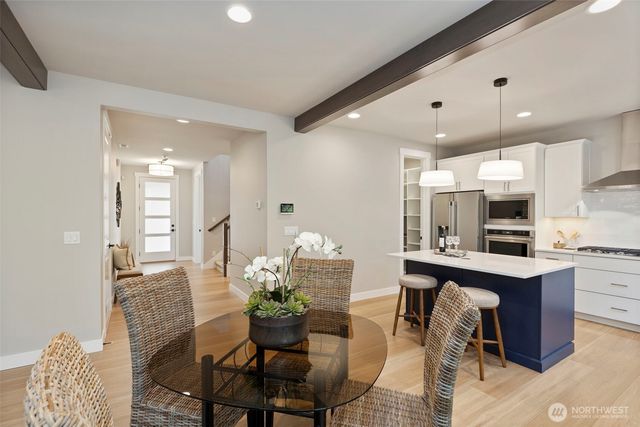 18585 Sawgrass Drive NE, Poulsbo, WA 98370