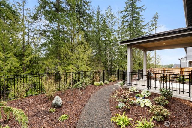 18585 Sawgrass Drive NE, Poulsbo, WA 98370