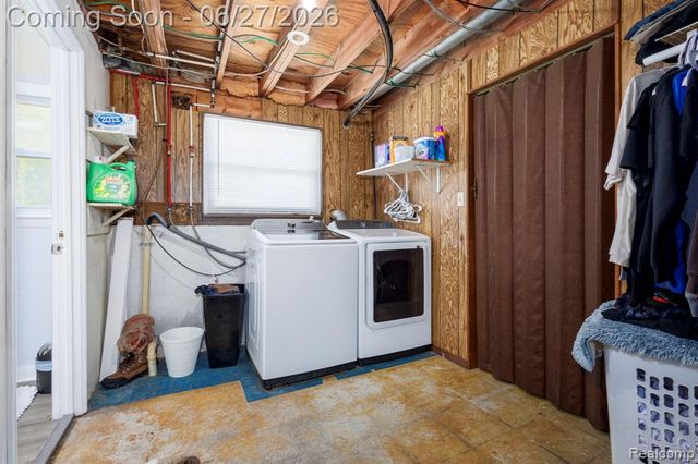 15212 Orchard Court, Romulus, MI 48174