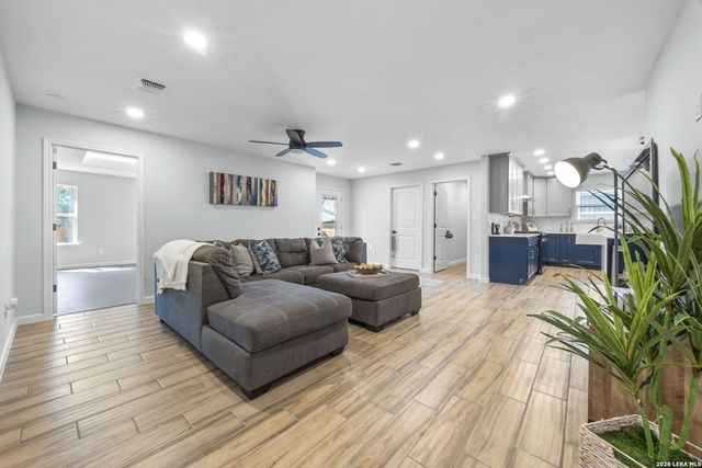 414 Devonshire, San Antonio, TX 78209