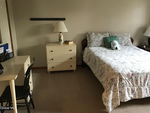 48 Carrie Court, Niskayuna, NY 12309