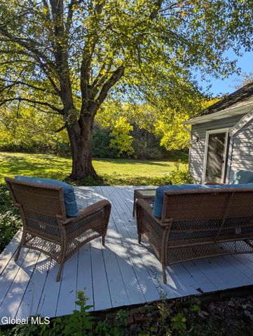 48 Carrie Court, Niskayuna, NY 12309