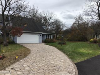 48 Carrie Court, Niskayuna, NY 12309