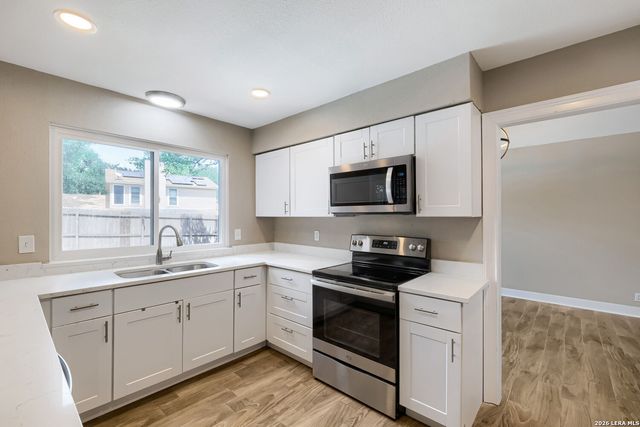 2645 PEBBLE VLY, San Antonio, TX 78232
