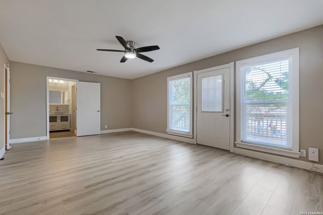 2645 PEBBLE VLY, San Antonio, TX 78232