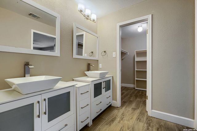 2645 PEBBLE VLY, San Antonio, TX 78232