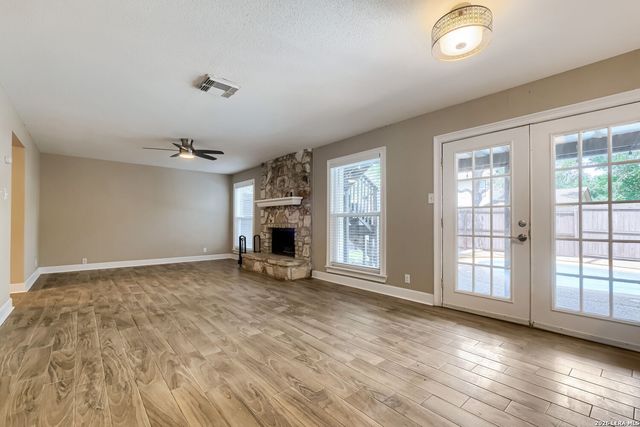 2645 PEBBLE VLY, San Antonio, TX 78232