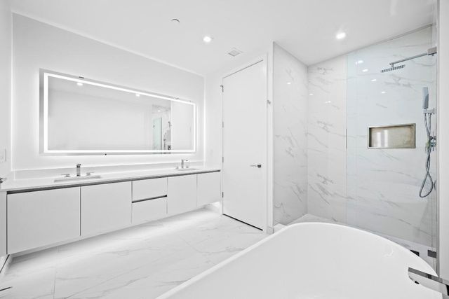 220 Lake Shore Drive 1608, Lake Park, FL 33403