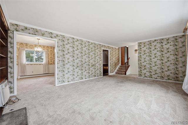 1 Hunters Lane, Amherst, NY 14221