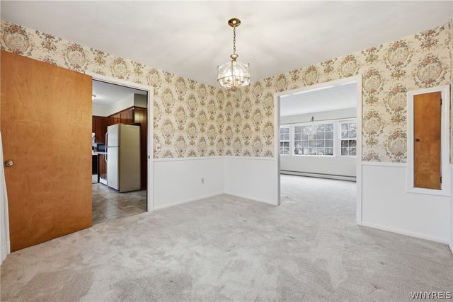 1 Hunters Lane, Amherst, NY 14221