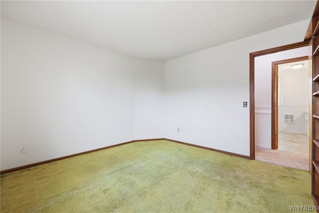 1 Hunters Lane, Amherst, NY 14221