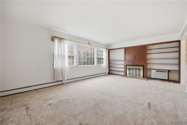 1 Hunters Lane, Amherst, NY 14221