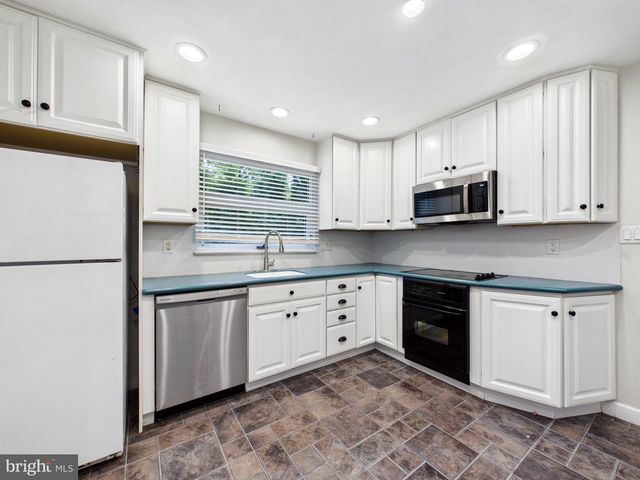 112 DELVIEW DR, Wilmington, DE 19810