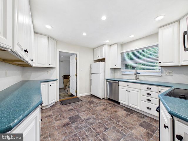 112 DELVIEW DR, Wilmington, DE 19810