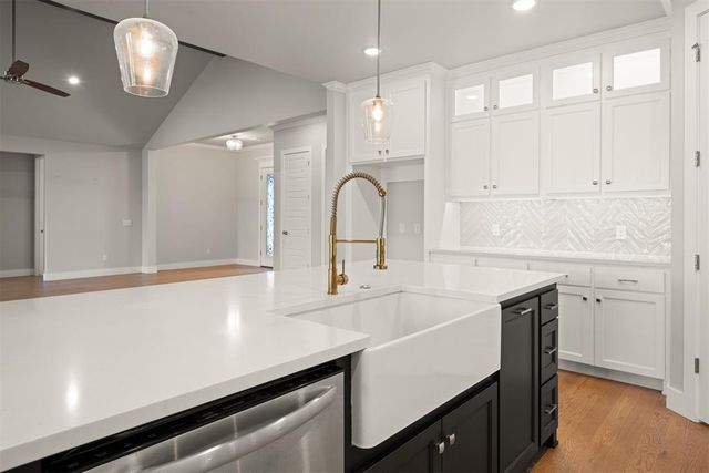 3452 Woodland Springs Drive, Norman, OK 73072