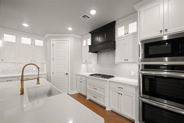 3452 Woodland Springs Drive, Norman, OK 73072