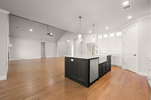 3452 Woodland Springs Drive, Norman, OK 73072