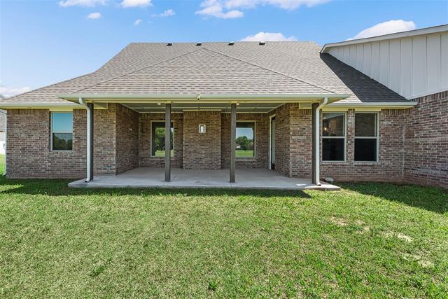 3452 Woodland Springs Drive, Norman, OK 73072