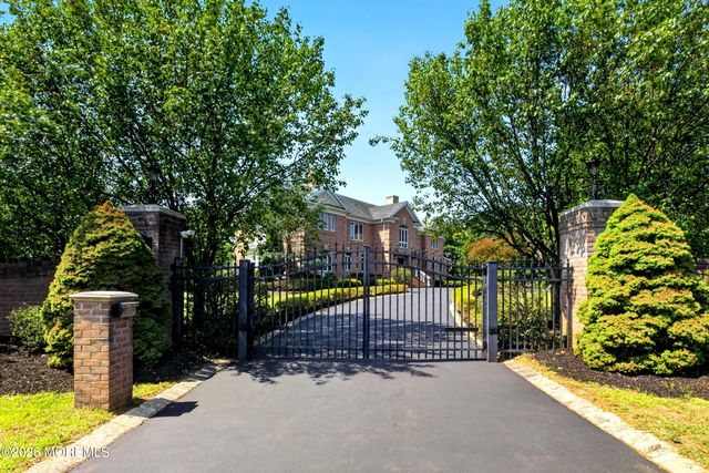 1 Parkwood Lane, Colts Neck, NJ 07722