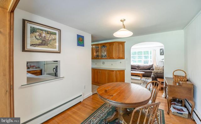 10 SUNSET LN, Phoenixville, PA 19460