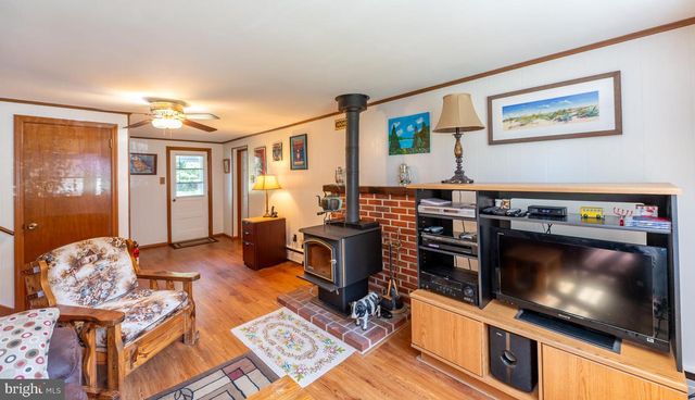 10 SUNSET LN, Phoenixville, PA 19460