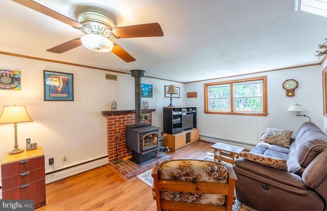 10 SUNSET LN, Phoenixville, PA 19460