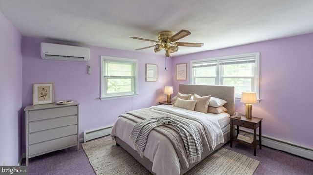 10 SUNSET LN, Phoenixville, PA 19460