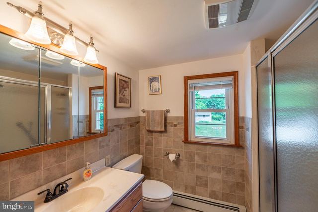 10 SUNSET LN, Phoenixville, PA 19460