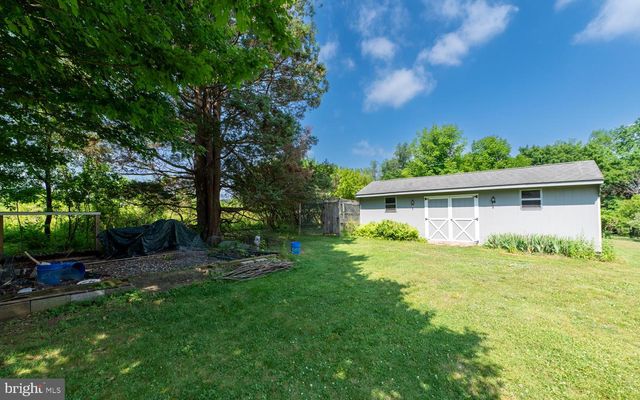 10 SUNSET LN, Phoenixville, PA 19460
